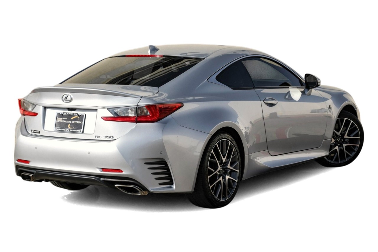 Lexus RC Vehicle Main Gallery Image 09