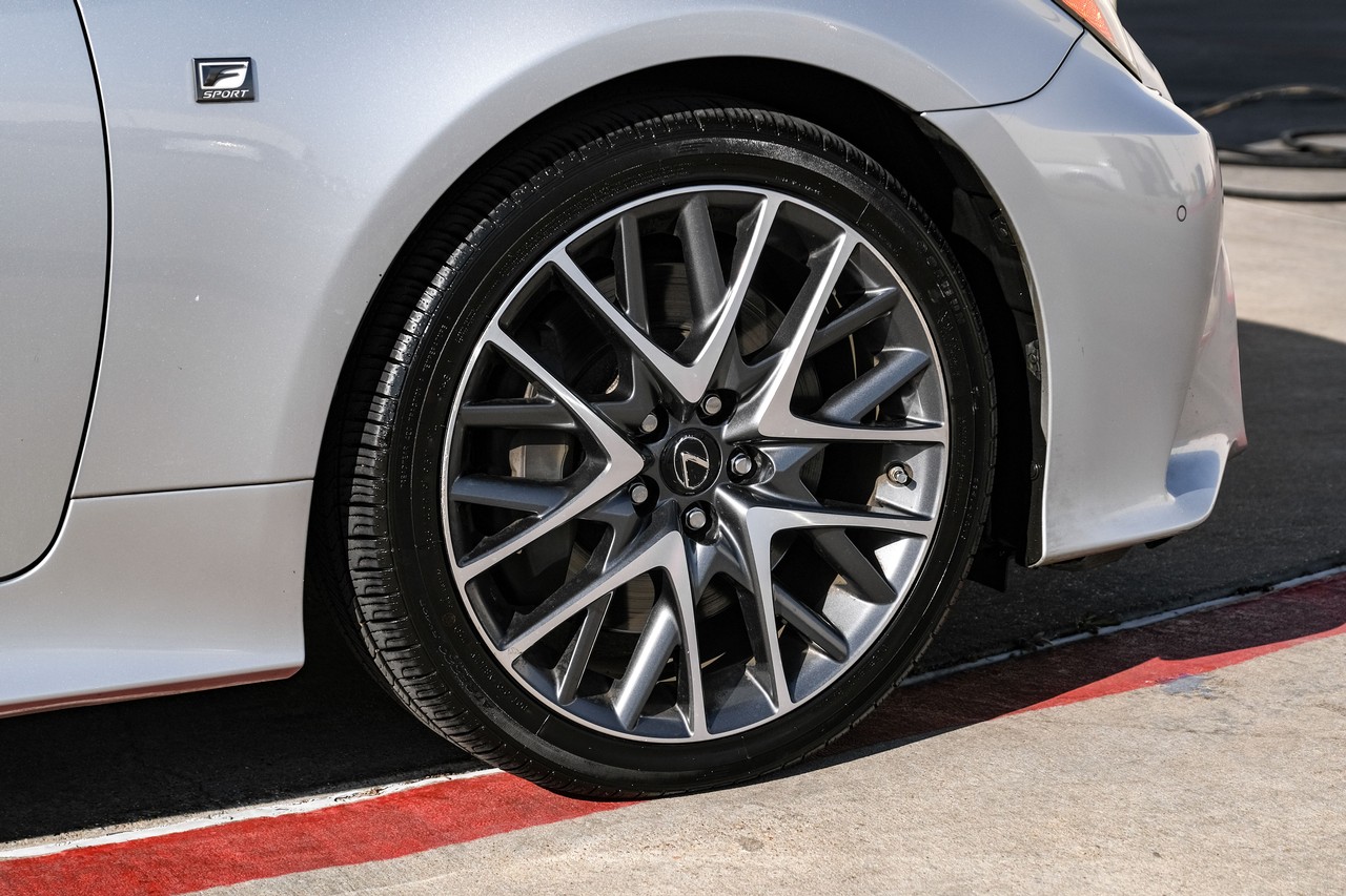 Lexus RC Vehicle Main Gallery Image 51