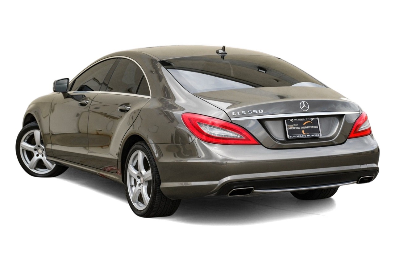 Mercedes-Benz CLS 550 Vehicle Main Gallery Image 11