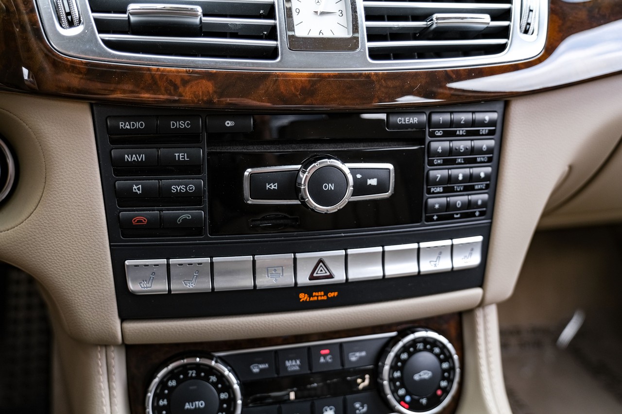 Mercedes-Benz CLS 550 Vehicle Main Gallery Image 29