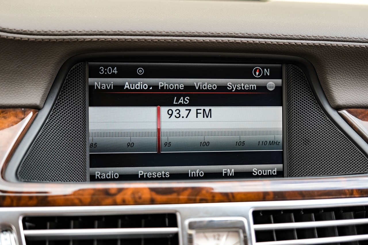 Mercedes-Benz CLS 550 Vehicle Main Gallery Image 31