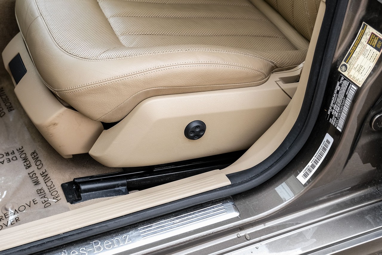 Mercedes-Benz CLS 550 Vehicle Main Gallery Image 34