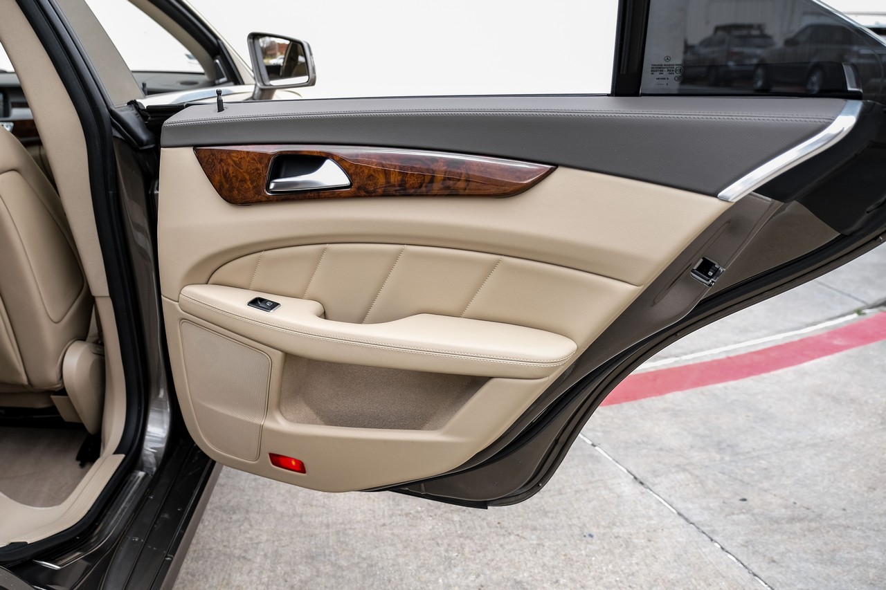 Mercedes-Benz CLS 550 Vehicle Main Gallery Image 50