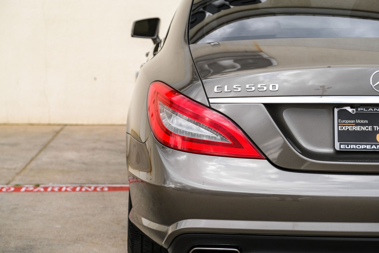 Mercedes-Benz CLS 550 Vehicle Main Gallery Image 52