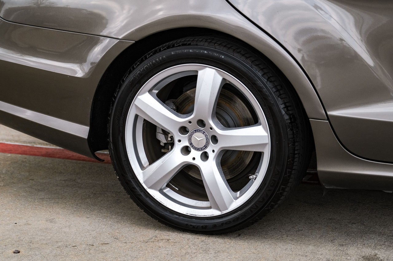 Mercedes-Benz CLS 550 Vehicle Main Gallery Image 55