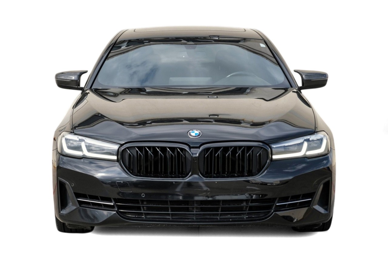 BMW 540i Vehicle Main Gallery Image 06
