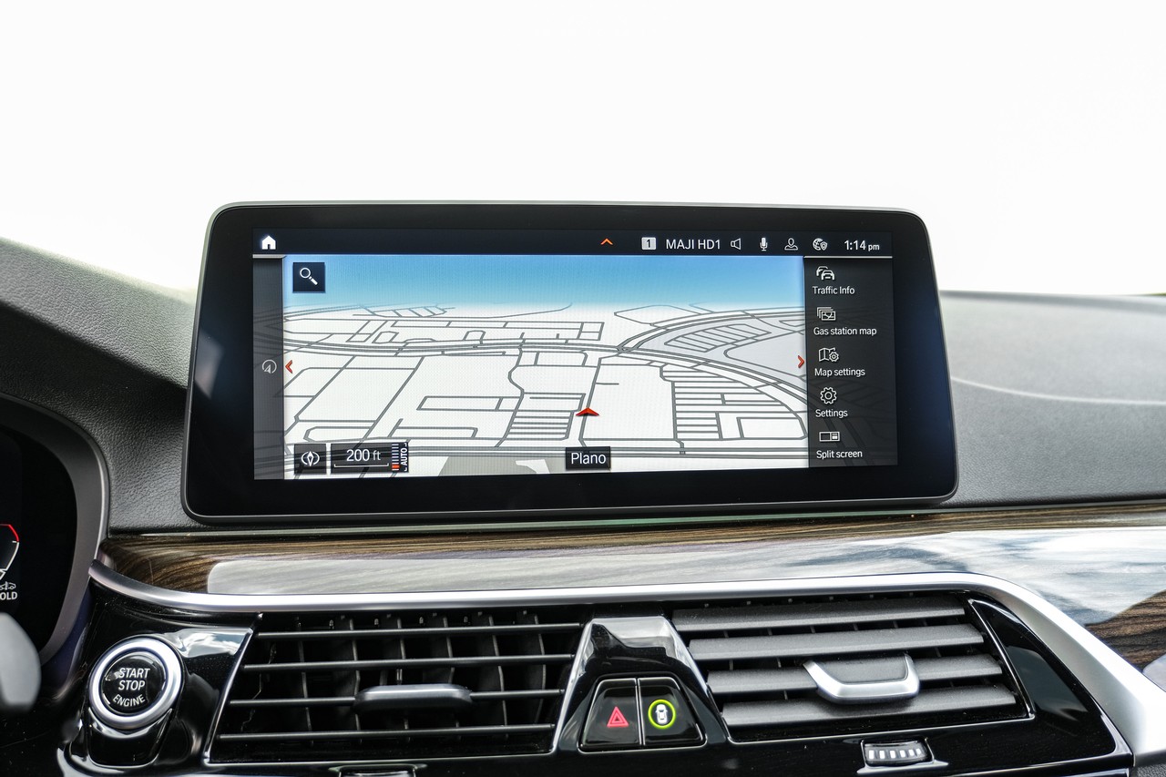 BMW 540i Vehicle Main Gallery Image 22