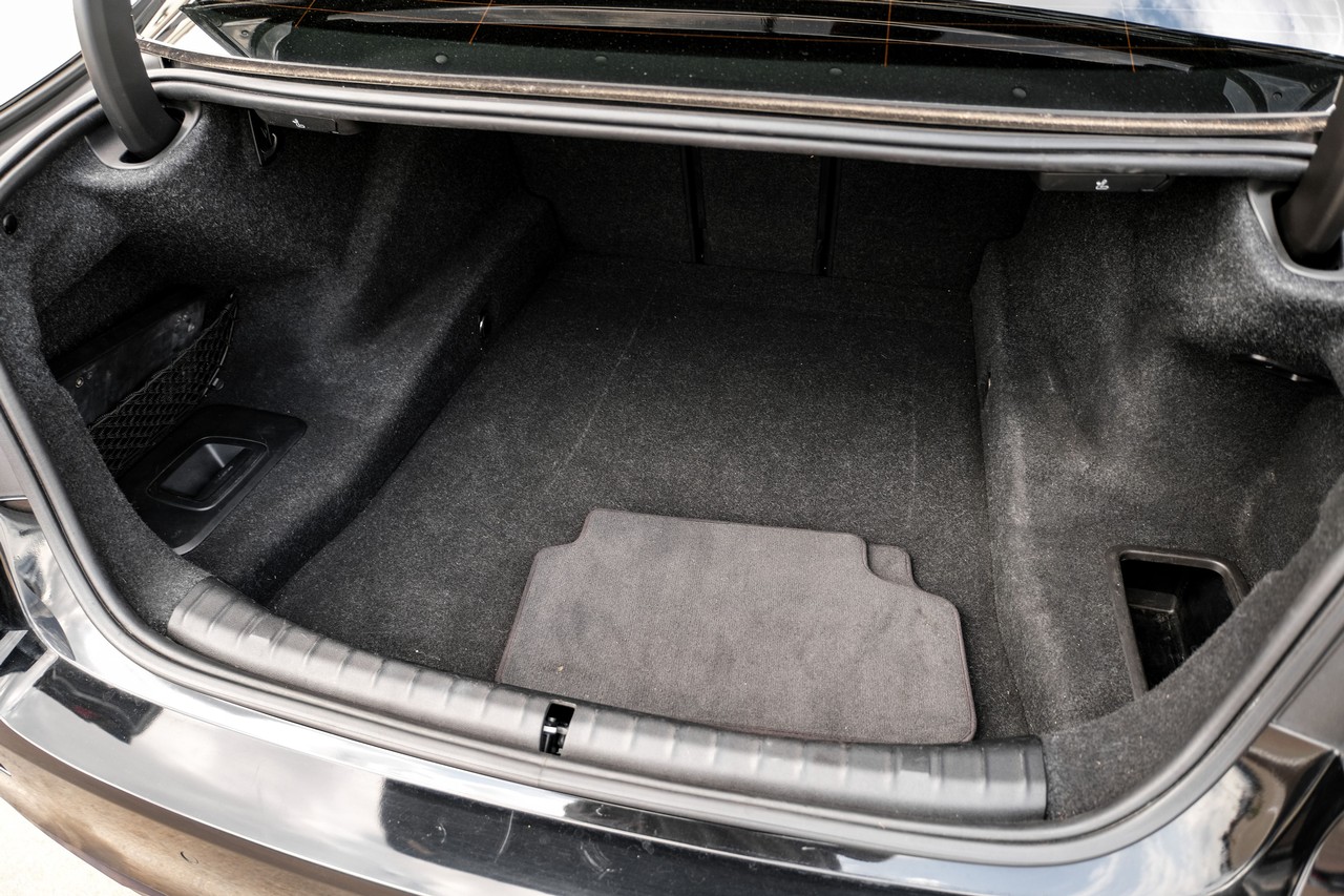 BMW 540i Vehicle Main Gallery Image 50