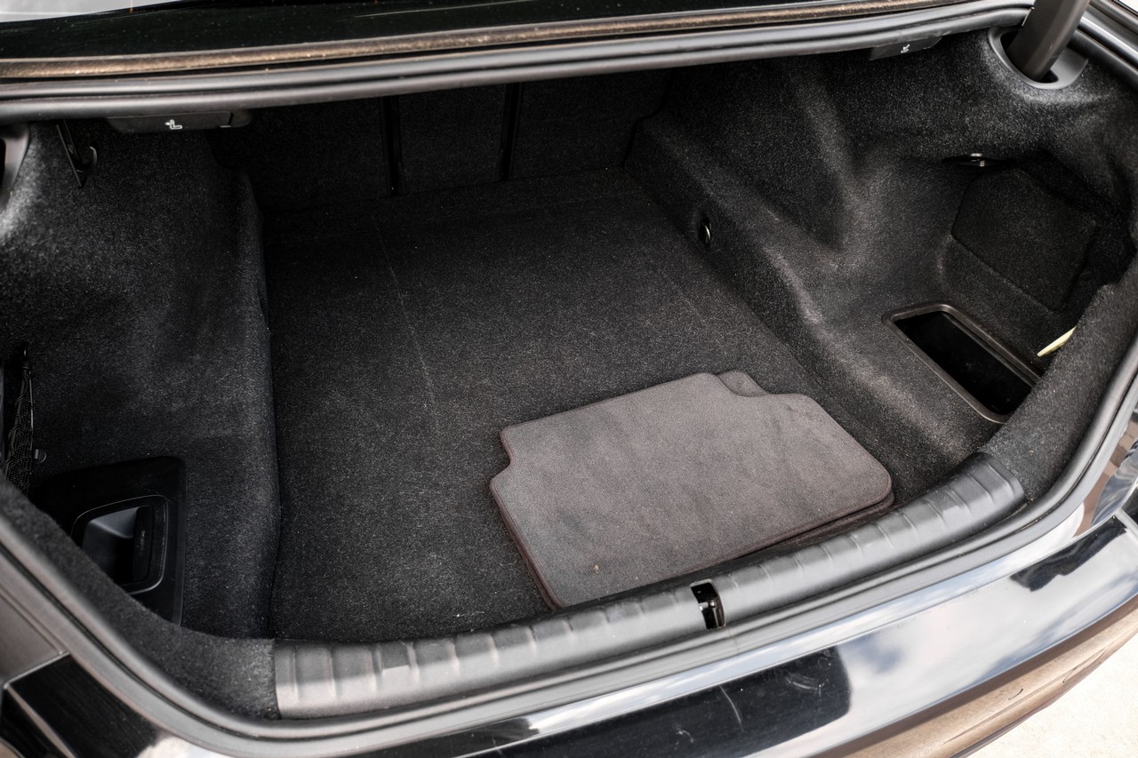 BMW 540i Vehicle Main Gallery Image 51