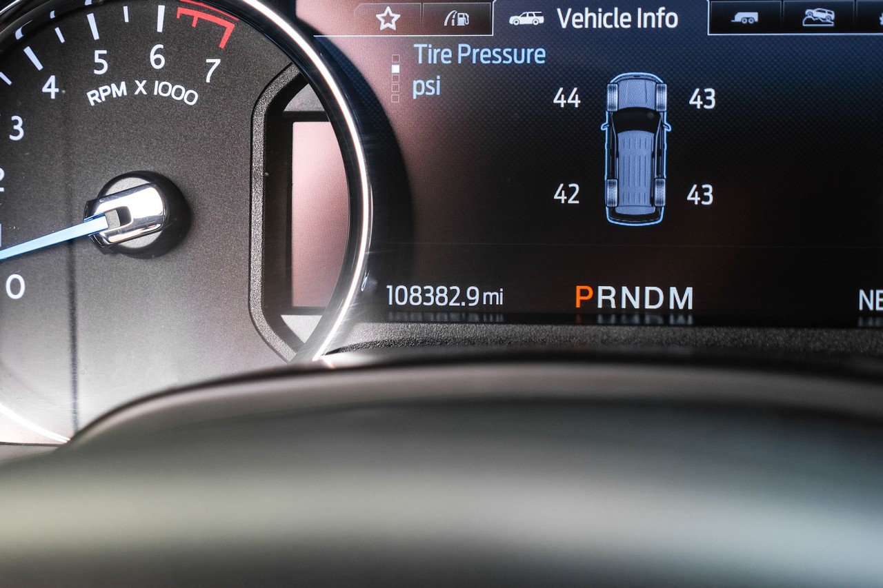 Ford Expedition Vehicle Main Gallery Image 20