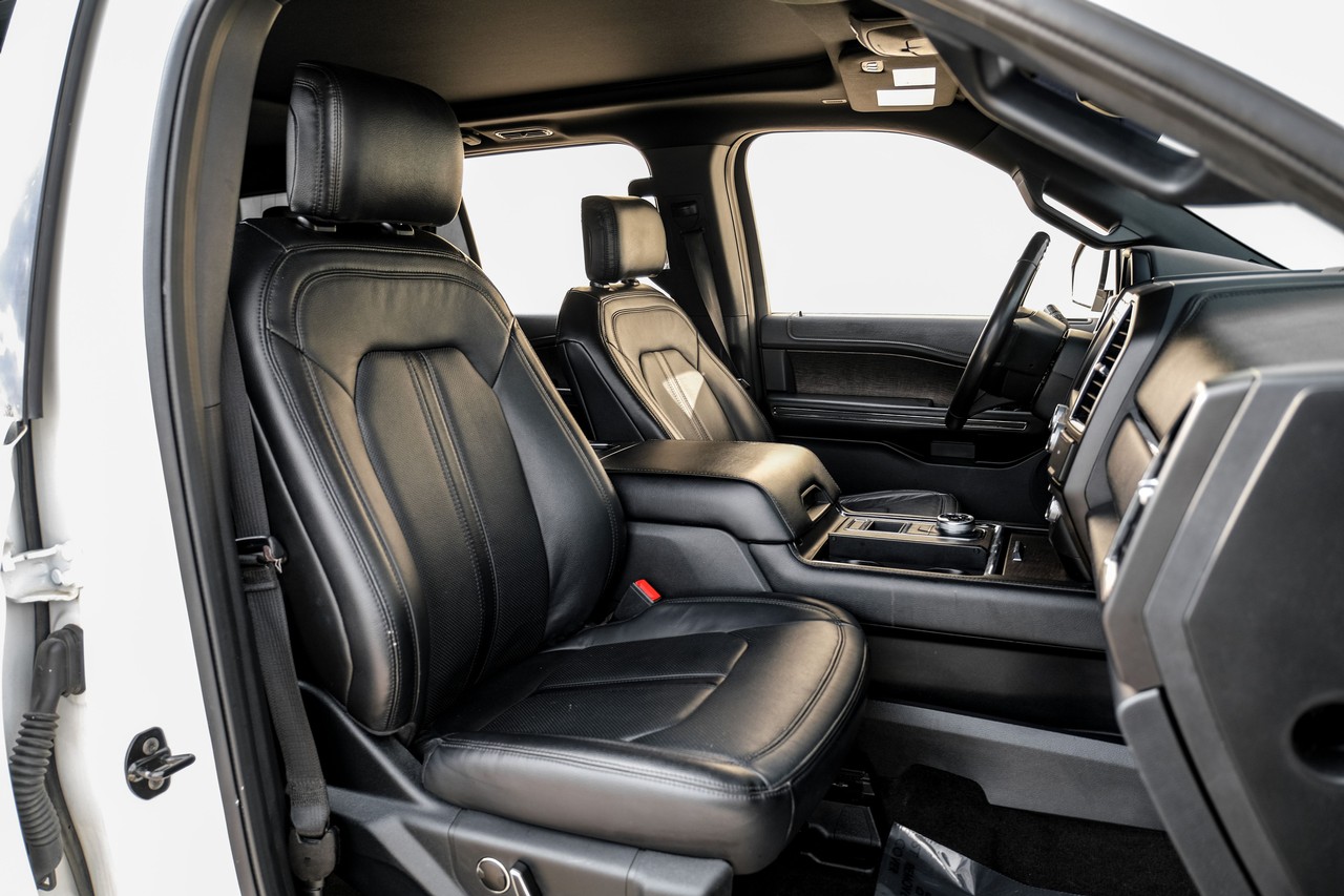 Ford Expedition Vehicle Main Gallery Image 34