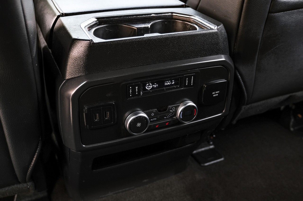 Ford Expedition Vehicle Main Gallery Image 37