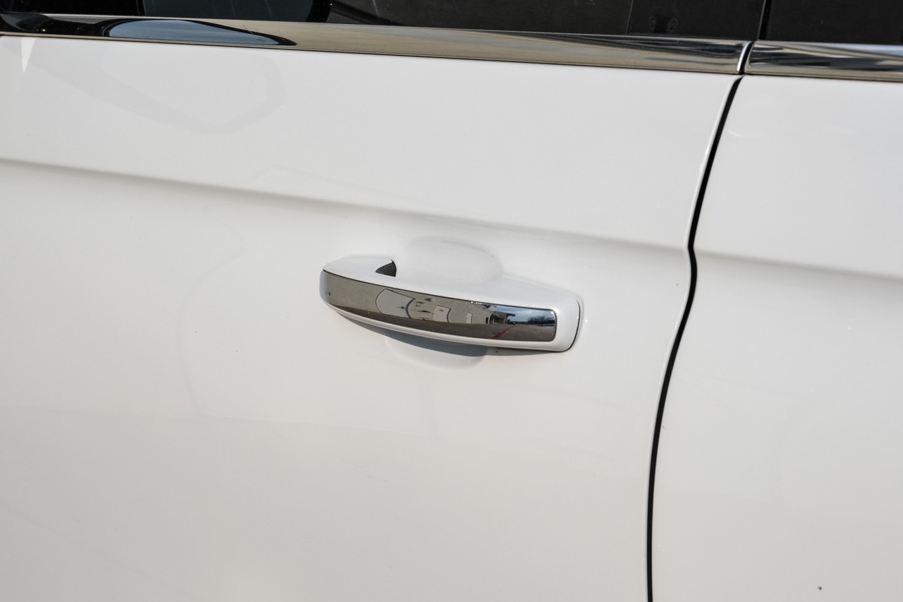 Ford Expedition Vehicle Main Gallery Image 39