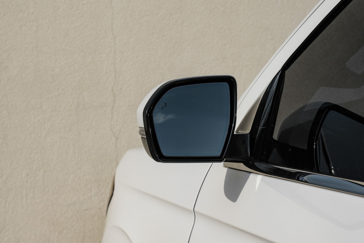 Ford Expedition Vehicle Main Gallery Image 40