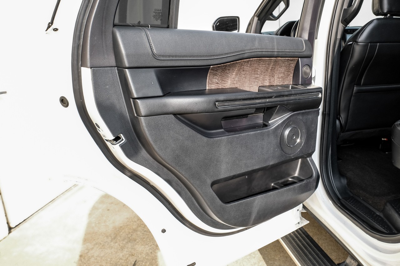 Ford Expedition Vehicle Main Gallery Image 44