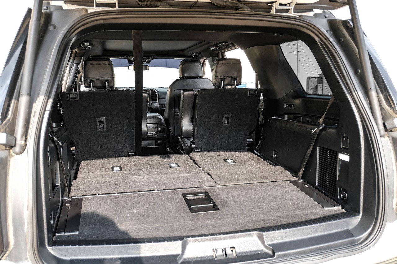 Ford Expedition Vehicle Main Gallery Image 49