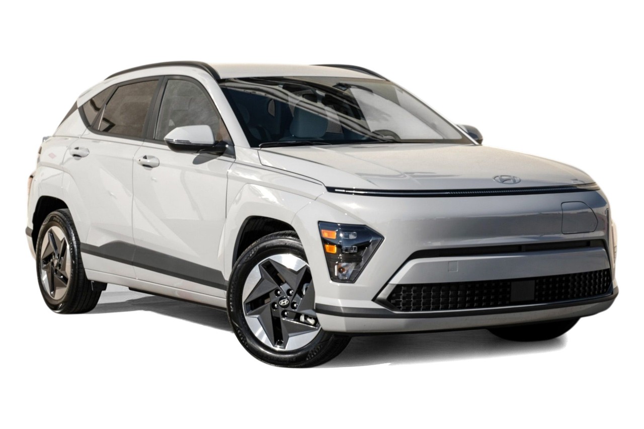 Hyundai Kona Electric Vehicle Main Gallery Image 06