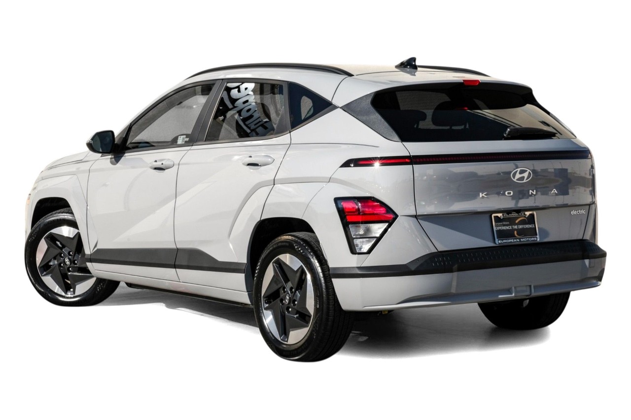 Hyundai Kona Electric Vehicle Main Gallery Image 09