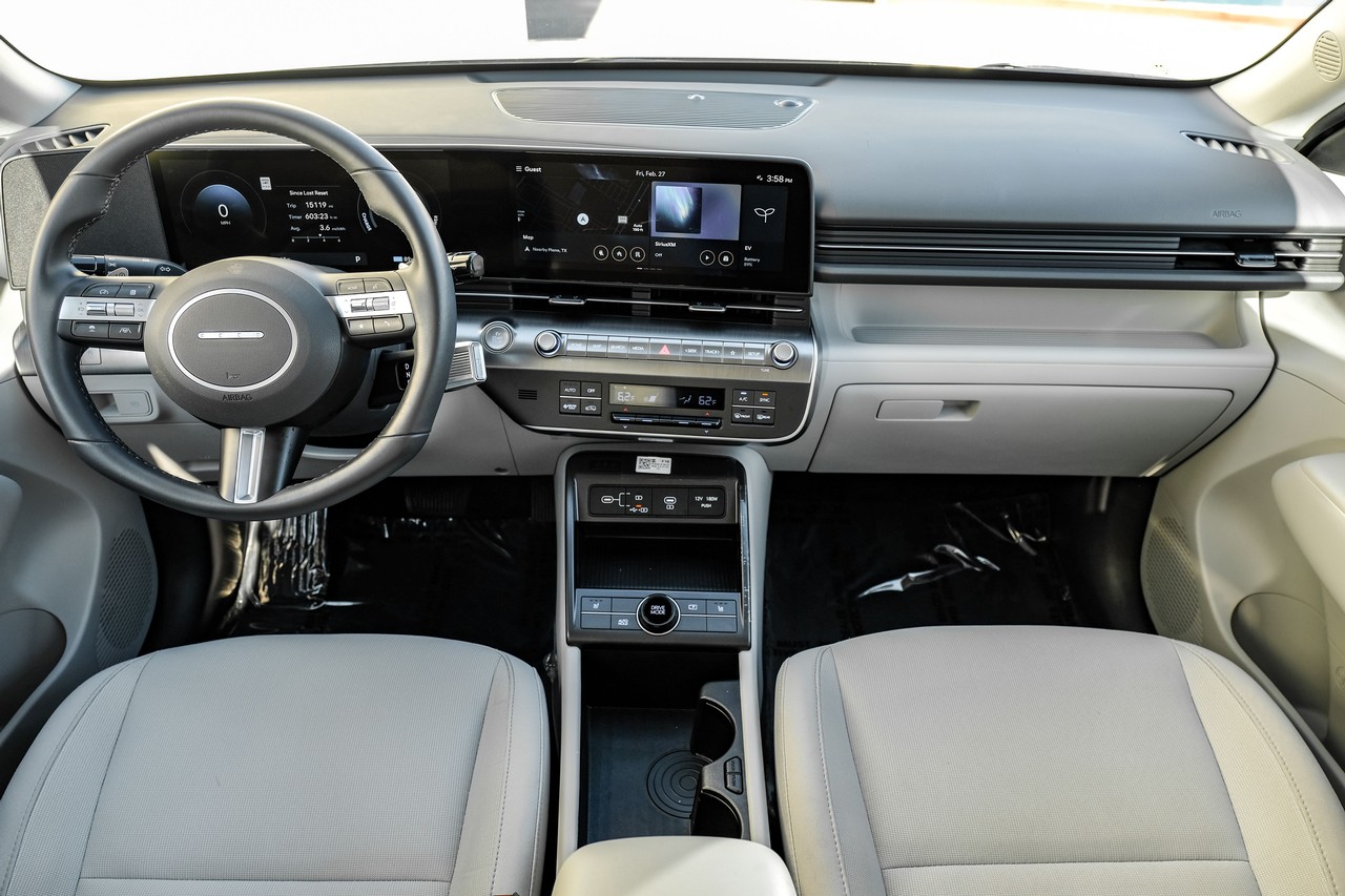 Hyundai Kona Electric Vehicle Main Gallery Image 12