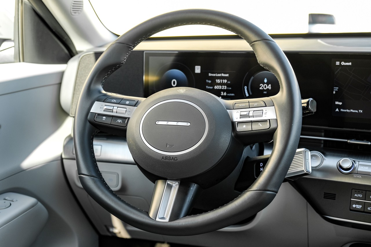 Hyundai Kona Electric Vehicle Main Gallery Image 14