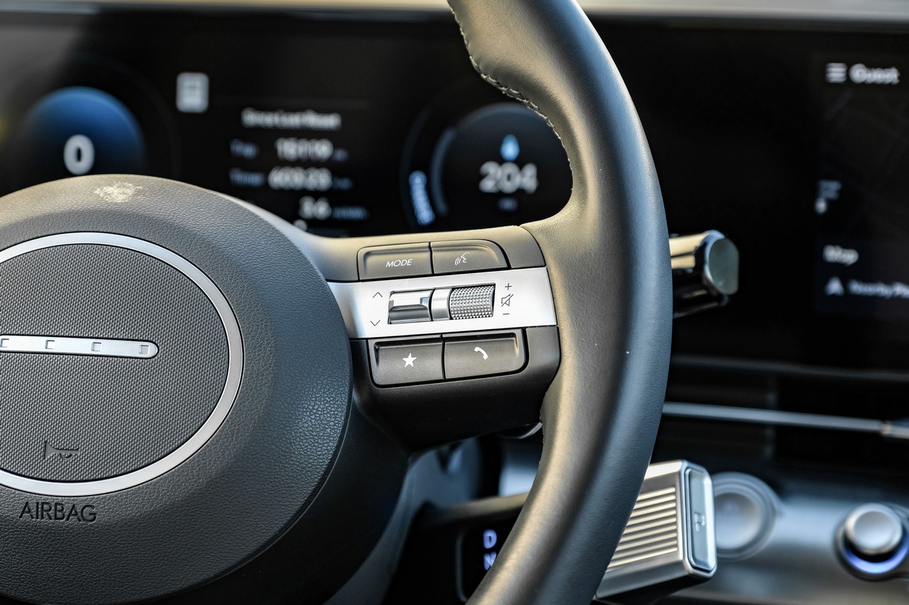 Hyundai Kona Electric Vehicle Main Gallery Image 16