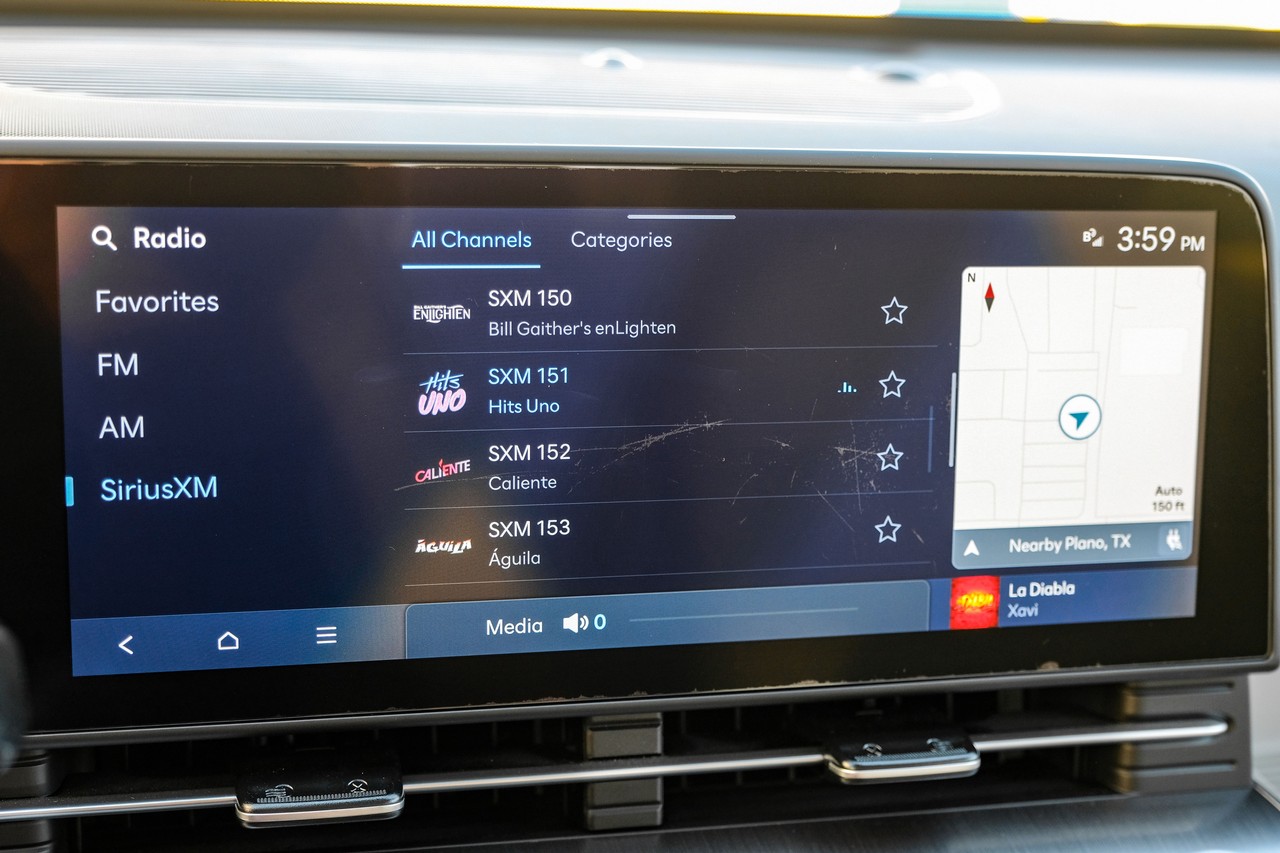 Hyundai Kona Electric Vehicle Main Gallery Image 27