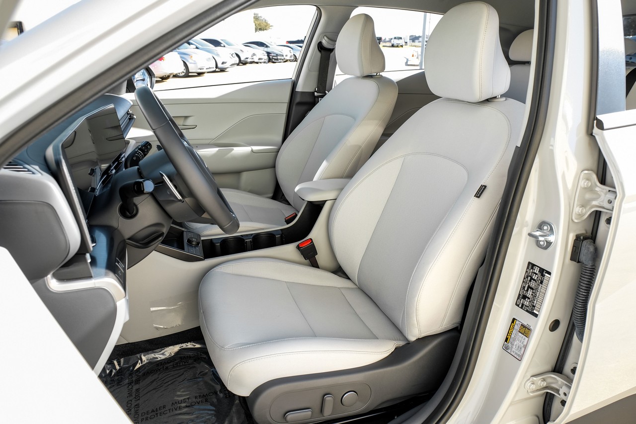 Hyundai Kona Electric Vehicle Main Gallery Image 30