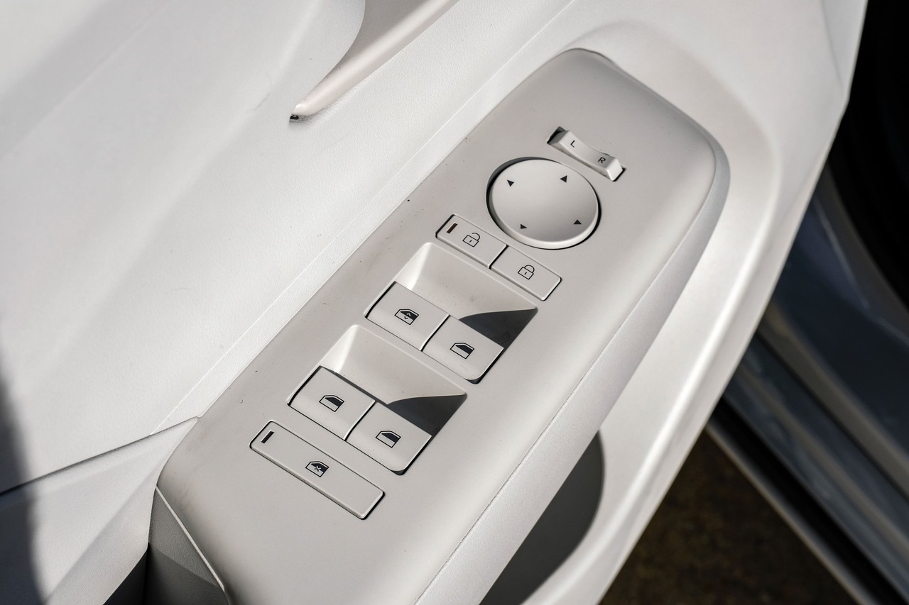 Hyundai Kona Electric Vehicle Main Gallery Image 40