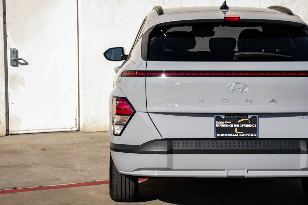 Hyundai Kona Electric Vehicle Main Gallery Image 45