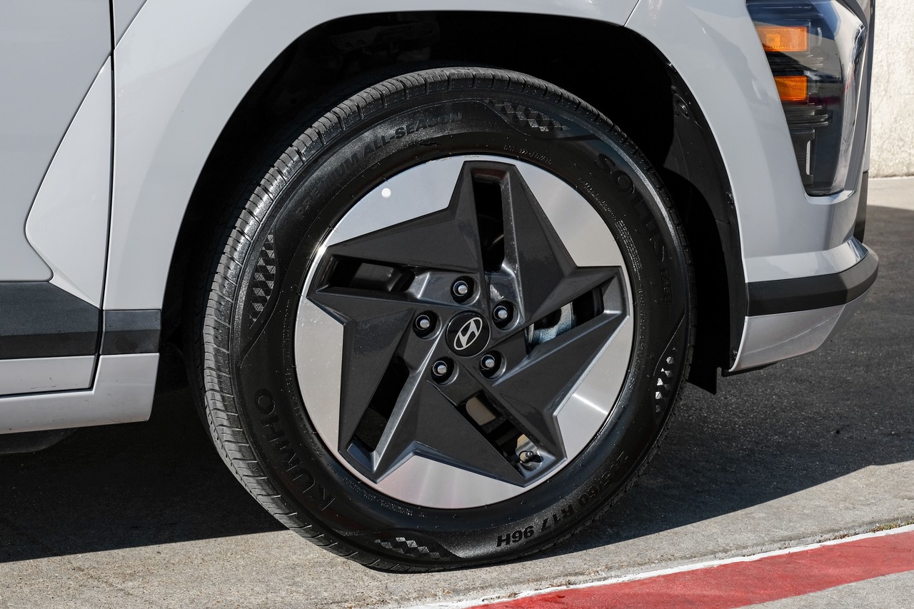 Hyundai Kona Electric Vehicle Main Gallery Image 49