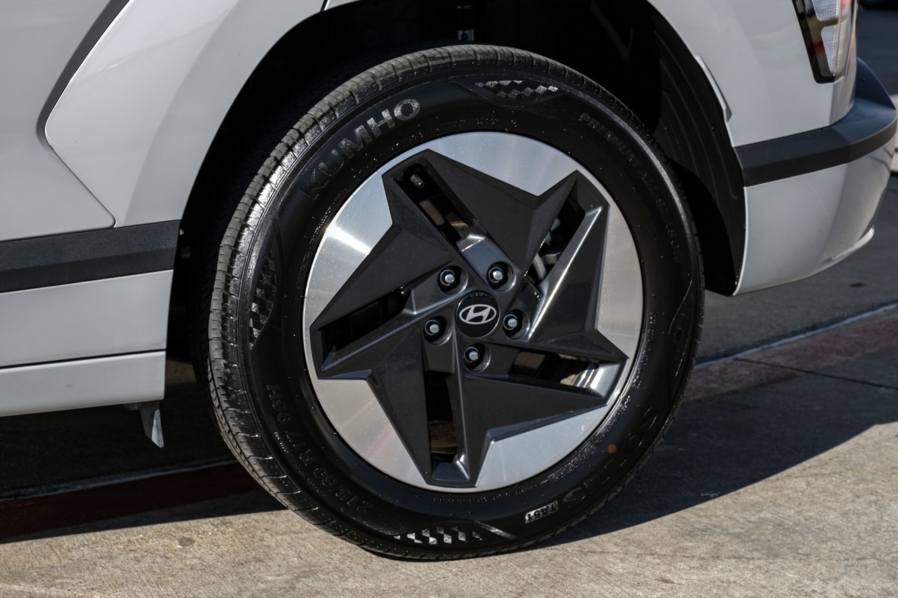 Hyundai Kona Electric Vehicle Main Gallery Image 51