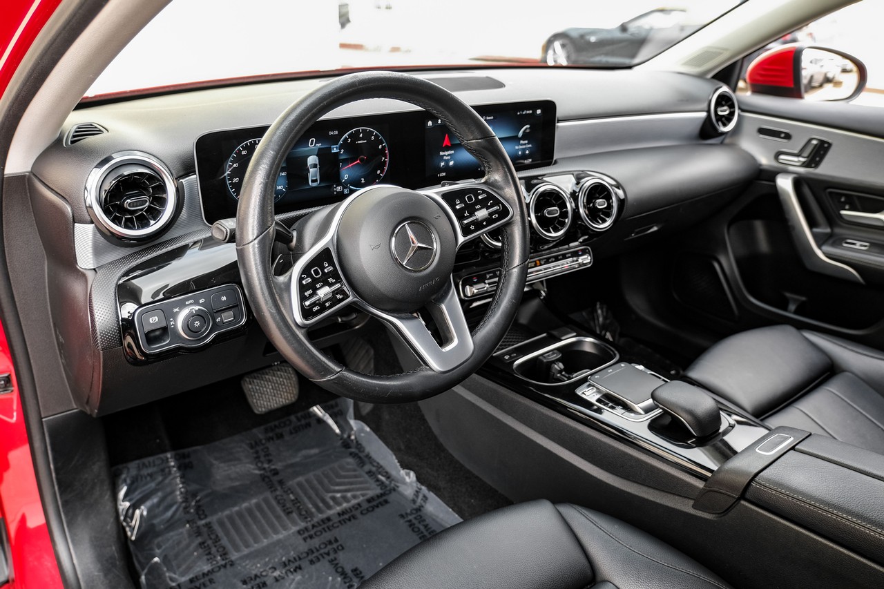 Mercedes-Benz A-Class Vehicle Main Gallery Image 03
