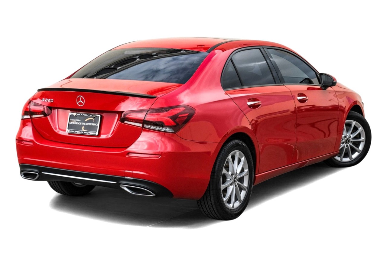 Mercedes-Benz A-Class Vehicle Main Gallery Image 08