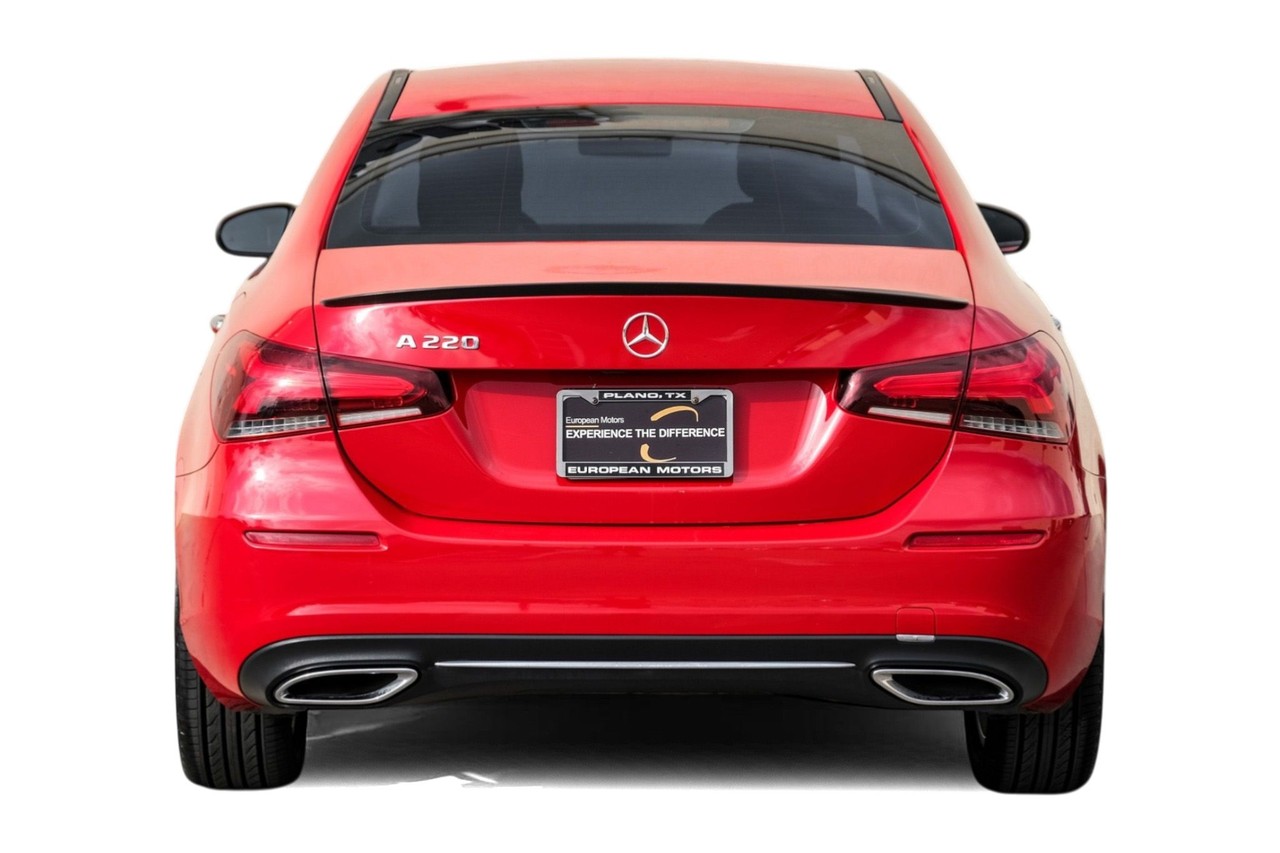 Mercedes-Benz A-Class Vehicle Main Gallery Image 09