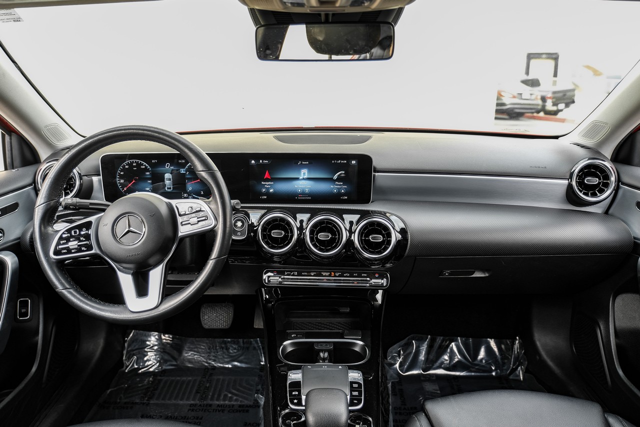 Mercedes-Benz A-Class Vehicle Main Gallery Image 13