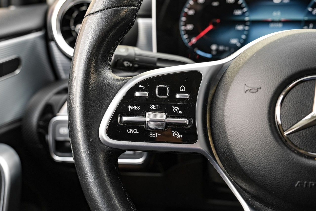 Mercedes-Benz A-Class Vehicle Main Gallery Image 15