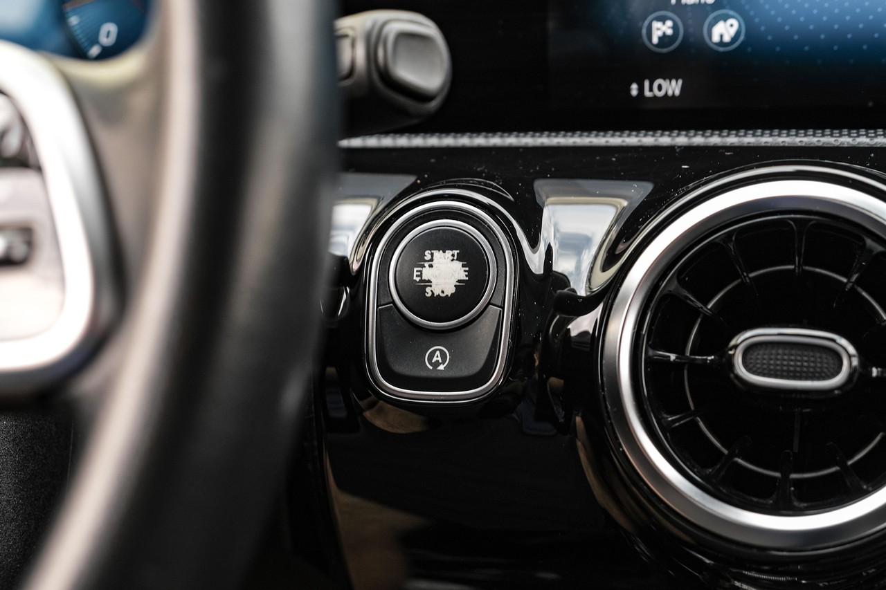 Mercedes-Benz A-Class Vehicle Main Gallery Image 19