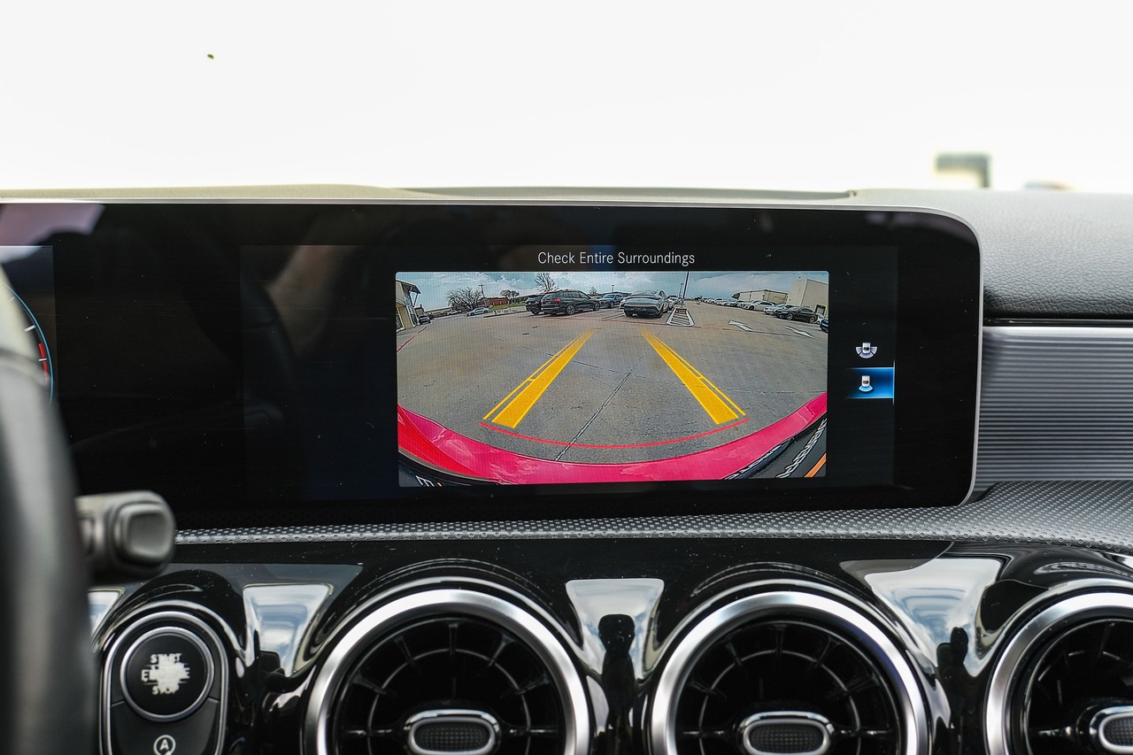 Mercedes-Benz A-Class Vehicle Main Gallery Image 21