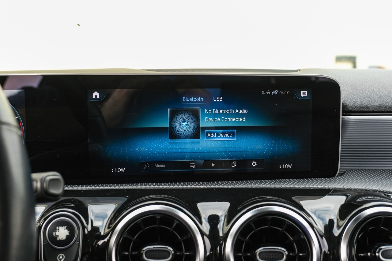 Mercedes-Benz A-Class Vehicle Main Gallery Image 27