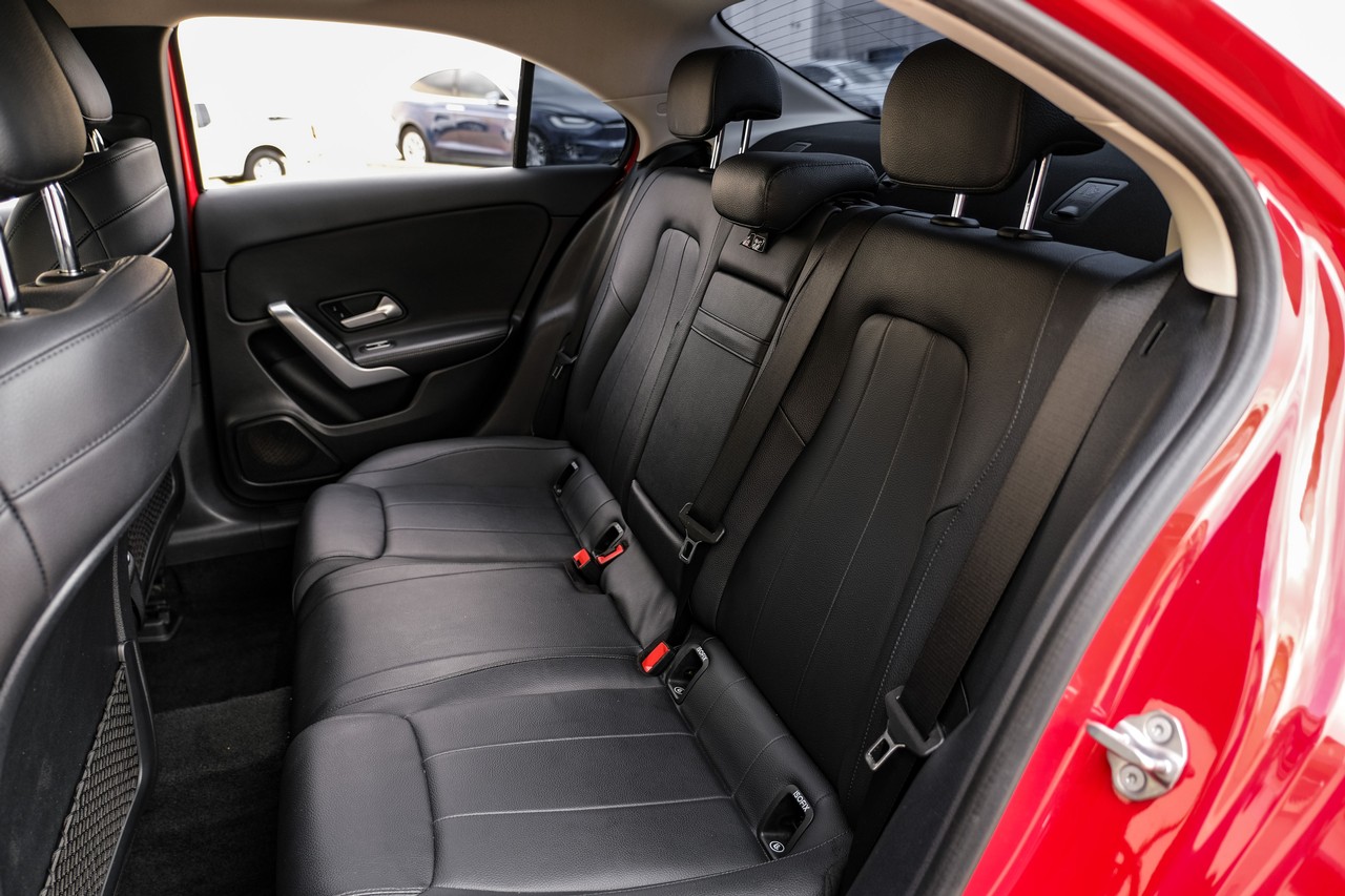 Mercedes-Benz A-Class Vehicle Main Gallery Image 35