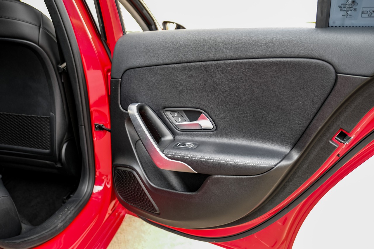 Mercedes-Benz A-Class Vehicle Main Gallery Image 44