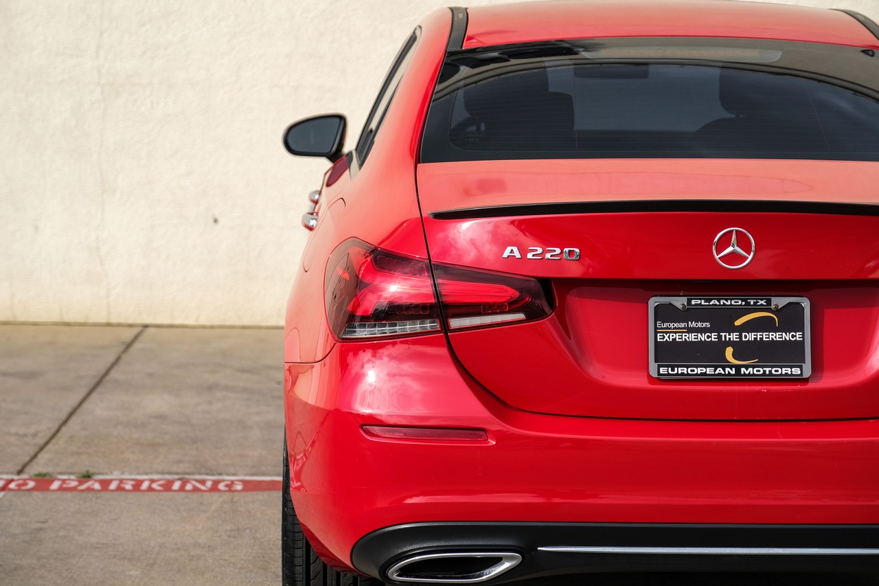 Mercedes-Benz A-Class Vehicle Main Gallery Image 46