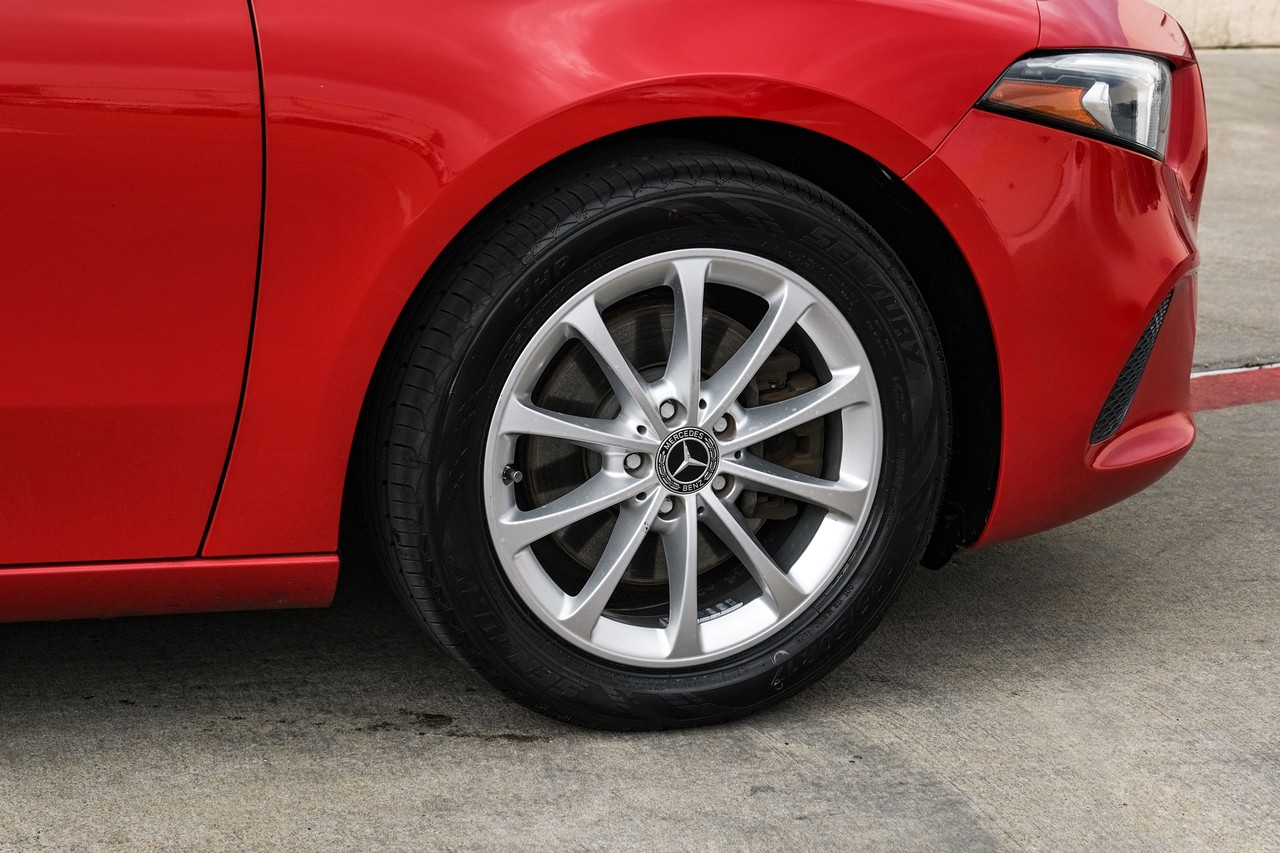 Mercedes-Benz A-Class Vehicle Main Gallery Image 50