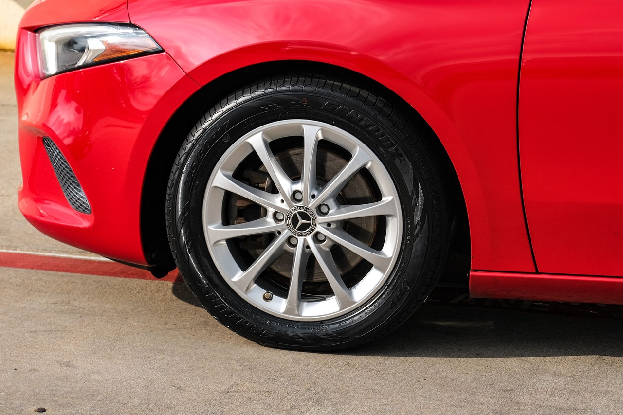 Mercedes-Benz A-Class Vehicle Main Gallery Image 51