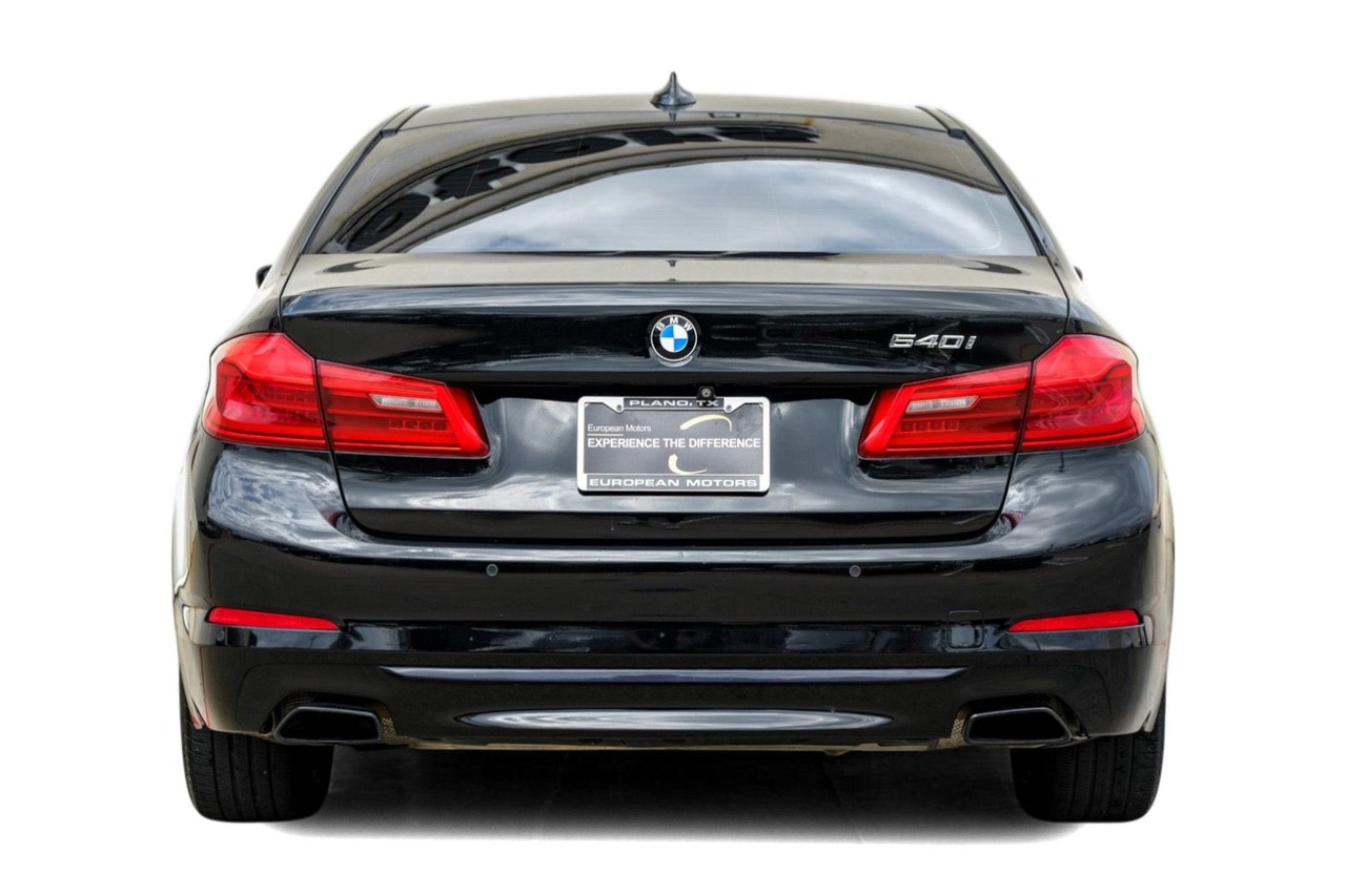 BMW 540i Vehicle Main Gallery Image 10