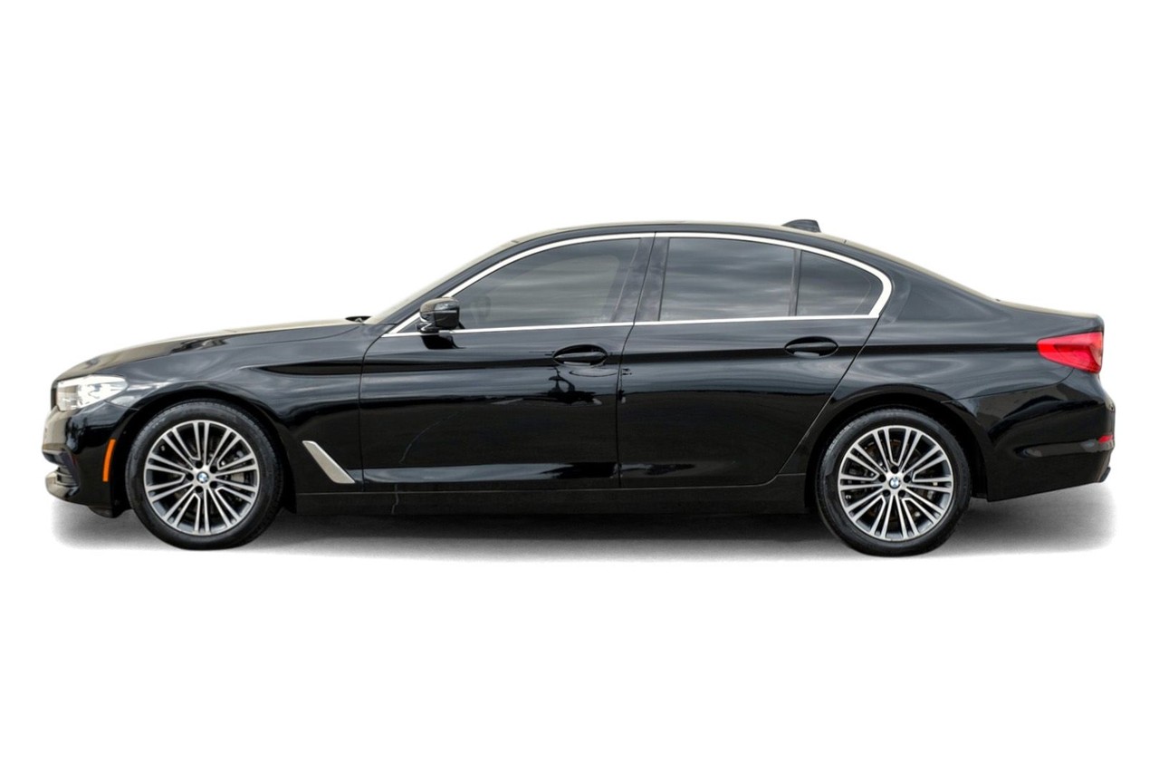 BMW 540i Vehicle Main Gallery Image 12
