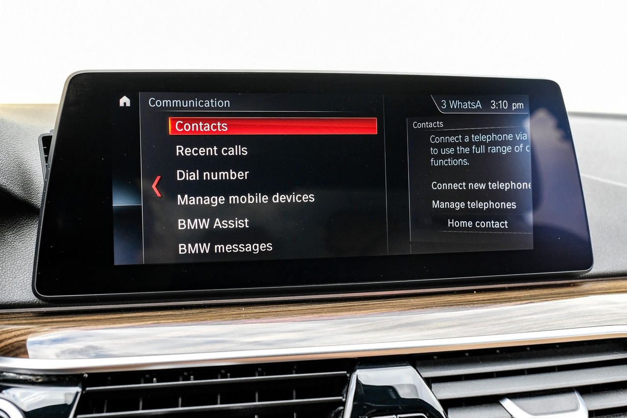 BMW 540i Vehicle Main Gallery Image 27