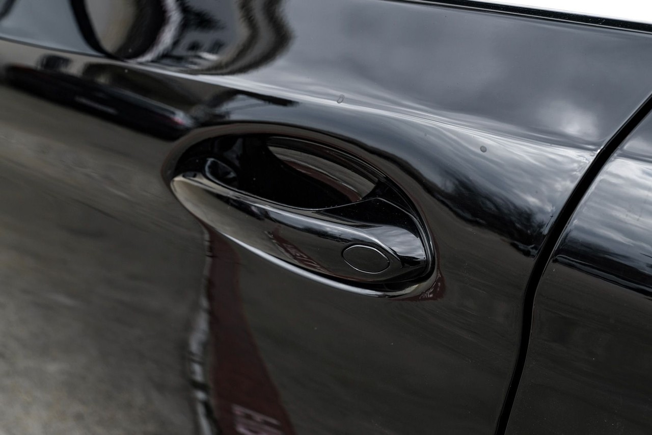 BMW 540i Vehicle Main Gallery Image 37