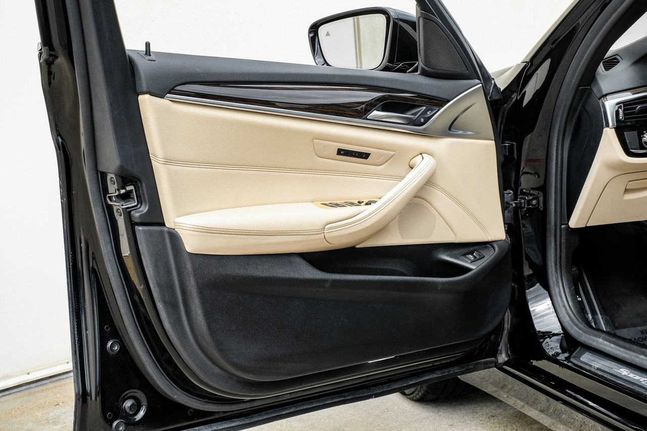 BMW 540i Vehicle Main Gallery Image 39