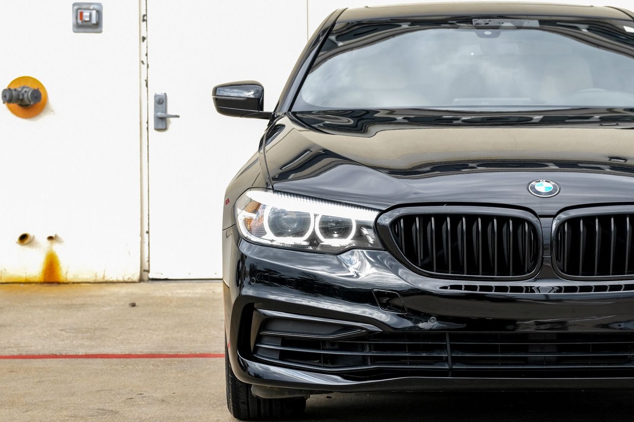 BMW 540i Vehicle Main Gallery Image 44